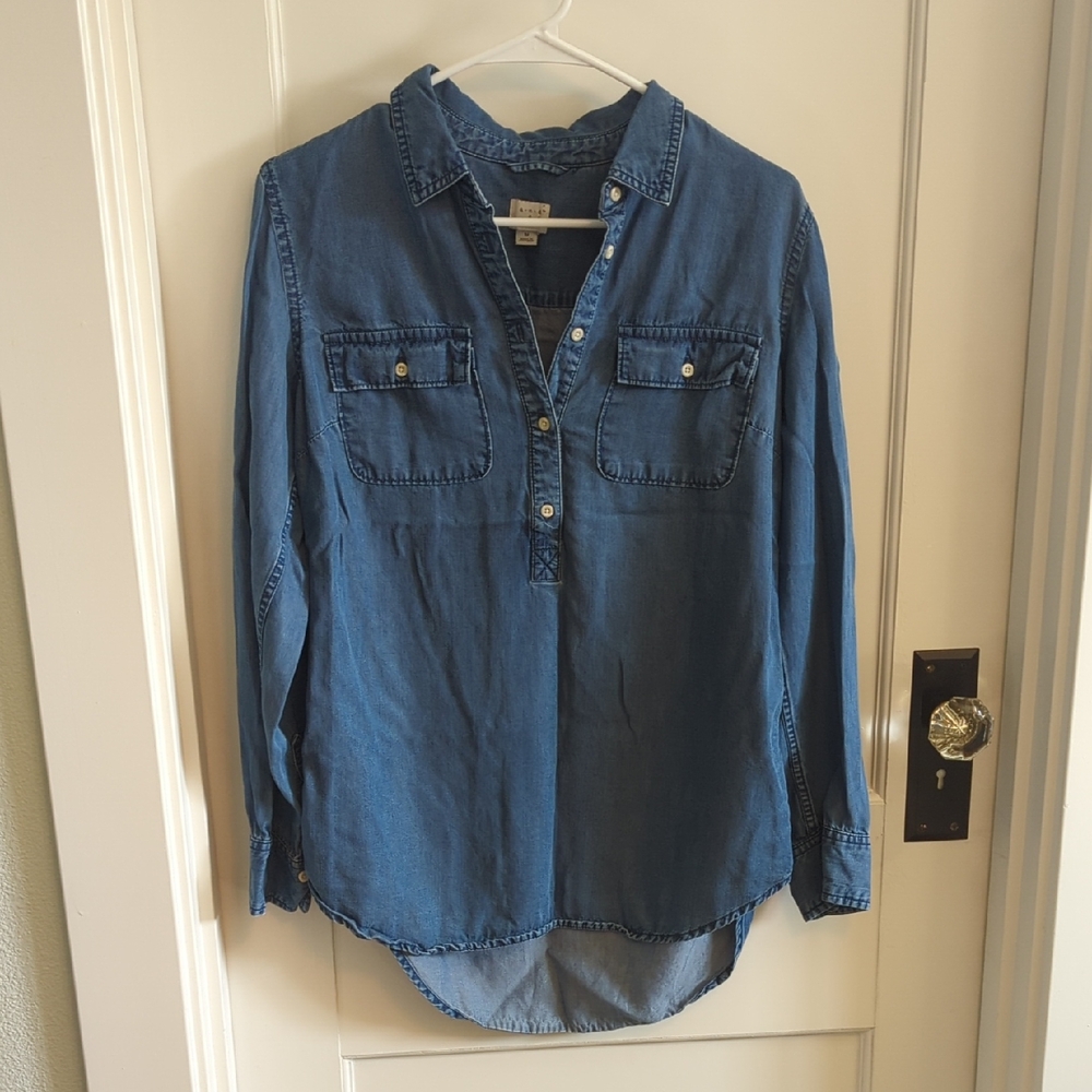 a new day soft blue denim women's lomg sleeve medium